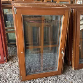 88x134 bontott egyszárnyú fa ablak